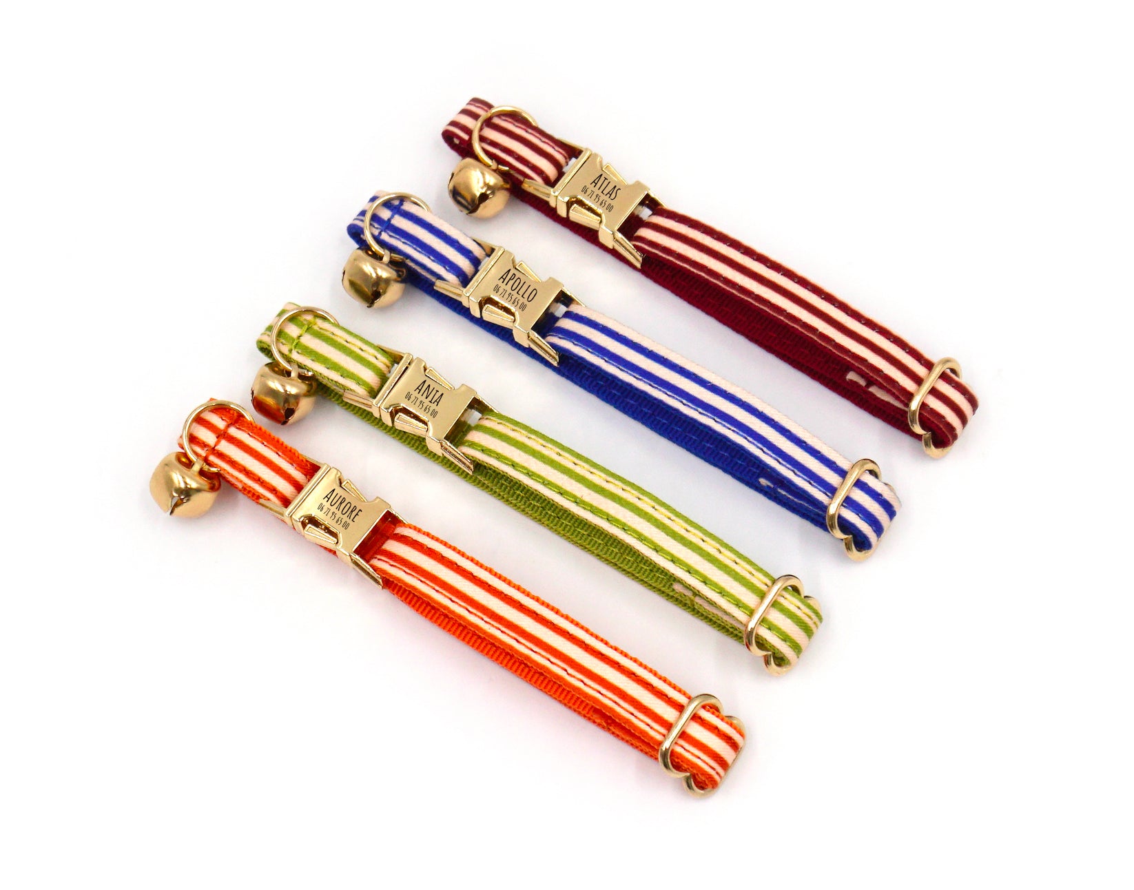 Collier chat personnalisé coton rayé bleu, ensemble multicolore avec cordons rayés et petits clochettes, prêt à personnaliser.