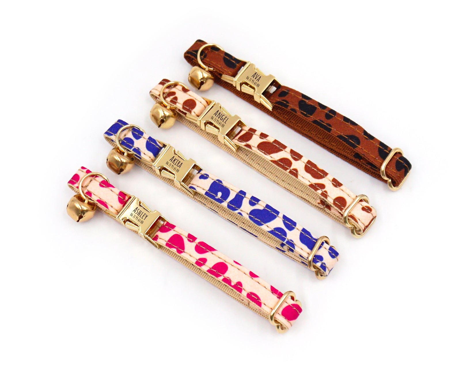 Collier chat personnalisé Léopard châtaigne avec motif léopard et fermoir doré, disponible en plusieurs couleurs.