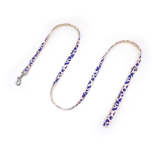 Laisse chat et chaton coton léopard bleu, longue et torsadée avec mousqueton métallique, motif léopard bleu.